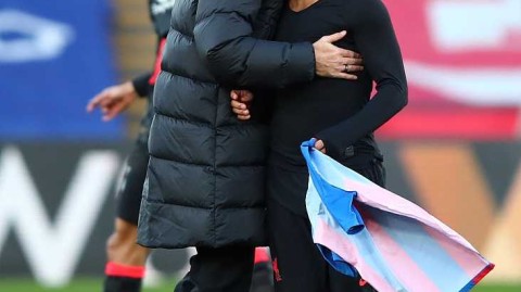 塞尔赫斯特的红色风暴：利物浦七球狂胜背后的光影故事