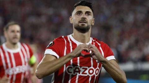 弗赖堡欧联杯揭幕战力克卡拉巴赫 日本球星堂安律闪耀破门