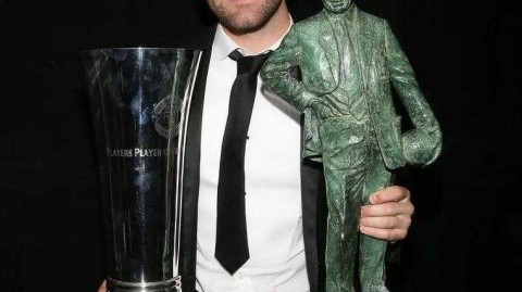 曼联年度盛典：卢克·肖加冕最佳，桑切斯“单身”登场成焦点