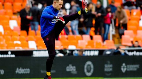 小狮子归来！特尔施特根伤愈复出亮相巴萨合练