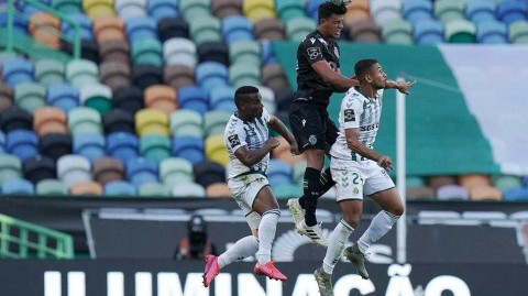 绿茵场的白卷，保级队的曙光：里斯本竞技与塞图巴尔战役回顾