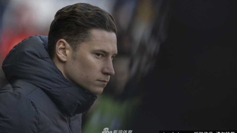 德拉克斯勒的巴黎十字路口：从自由转会边缘到续约留队