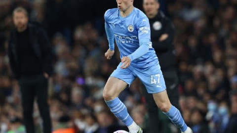 蓝月太子终续约，薪金翻倍展未来