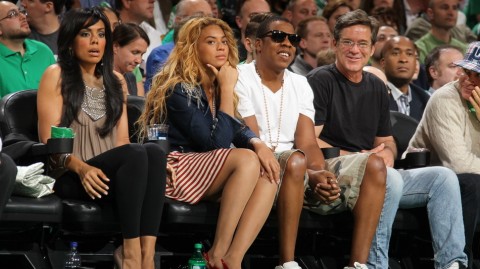 碧昂斯与Jay-Z2026场边助阵见证王者时刻