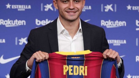 梦启诺坎普：十七岁少年佩德里与巴萨的宿命之约