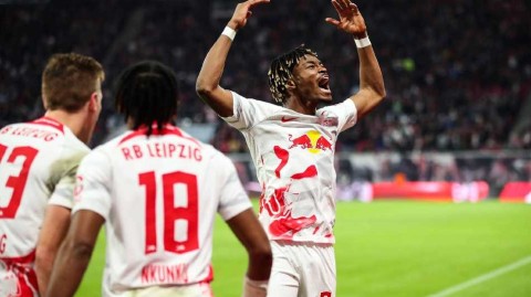 德甲激战红牛主场力克弗赖堡三球逆转展雄风