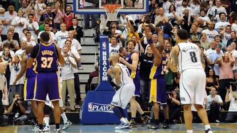 2026湖人轻取爵士收官，紫金军团剑指季后赛