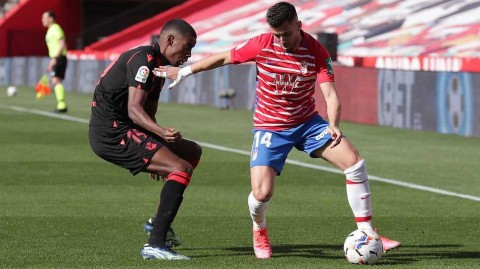 新洛斯卡梅内斯的夜晚：格拉纳达铁卫一击制胜，皇家社会争四希望受挫