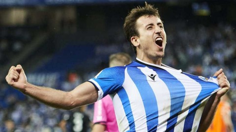 皇家社会小胜埃尔切，奥亚萨瓦尔制胜球助球队力压巴萨登顶西甲第二