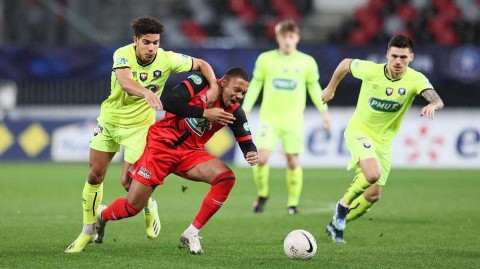 法国杯冬日记忆：卡昂与甘冈在凛冽中的激烈碰撞