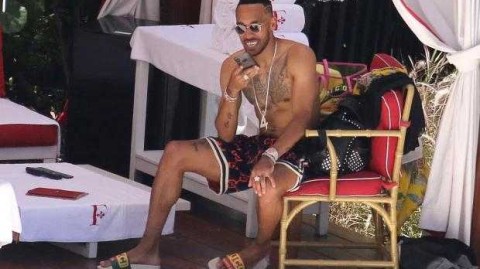 奥巴梅扬迈阿密海滩欢庆三十而立