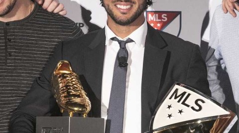洛杉矶FC传奇贝拉加冕美职联MVP：二零一九赛季的璀璨华章