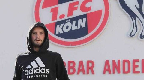 疫情下的重启倒计时：德甲科隆球员神秘归来，全队封闭体检直击