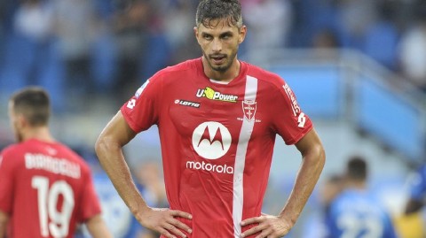 蓝黑卫士拉诺基亚挂靴告别绿茵场