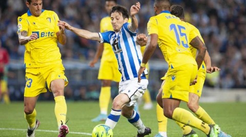 皇家社会主场三球完胜加的斯锁定欧战席位