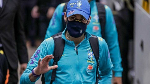 桑巴军团出征亚松森 巴西队启程激战世预赛