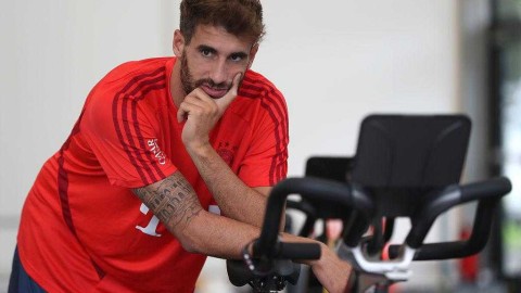 绿茵好莱坞的盛夏序章：拜仁慕尼黑客战德国杯前的最后冲刺