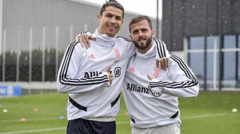 斑马军团冲刺意甲重启 尤文图斯训练场热血瞬间