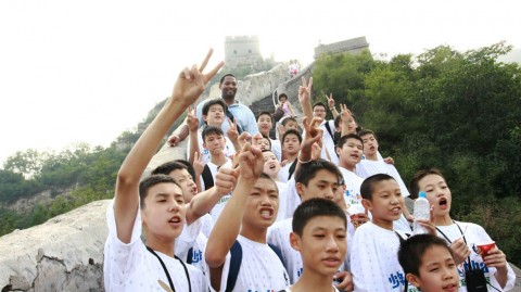 从长城到五棵松：霍里2026中国行亲子篮球盛宴