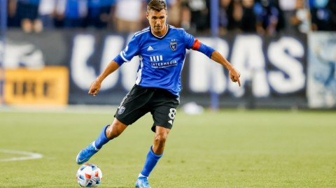 美职联传奇射手万多洛斯基挂靴，一段历史就此定格