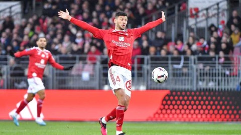 布雷斯特横扫昂热豪取三分