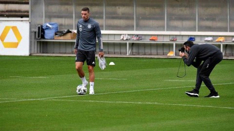 战车重启：定格在斯图加特的秋日备战瞬间