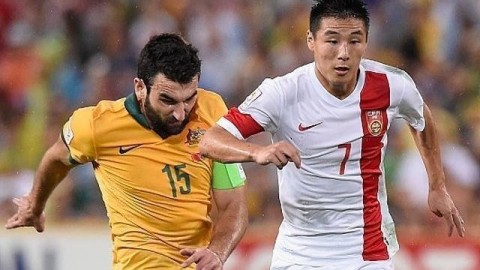 标题：德比碾压！巴萨4-1西班牙人联勝7场9分领跑，亚马尔1射2传独造3球