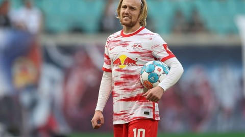 莱比锡红牛主场六球狂胜柏林赫塔 恩昆库闪耀全场