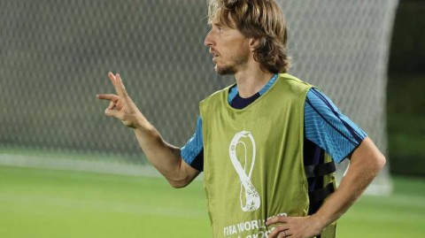 格子军团静候桑巴舞步 多哈训练场弥漫决战气息