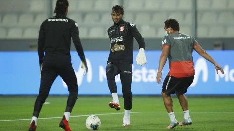 利马雨夜击碎心魔，秘鲁2比0智利重燃世界杯希望