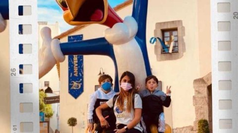 巴萨太太团温馨出游 梅西苏牙布斯克茨家人欢聚时光