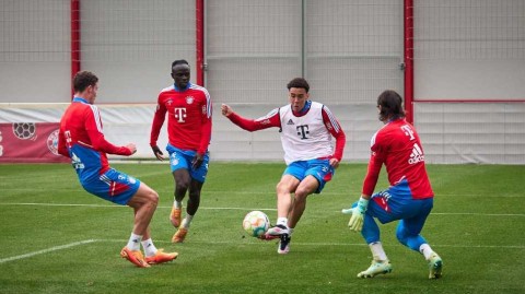 绿茵场上的微笑与专注拜仁备战终章时刻