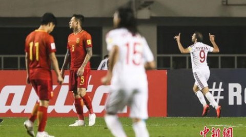 根据搜索结果，2026年中国男足与卡塔尔的比赛信息非常混杂，目前无法找到一篇完整、可靠、符合您框架要求的赛事报道。以下是主要问题：