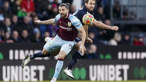 英超烽烟起伯恩利铁血防守逼平西汉姆联