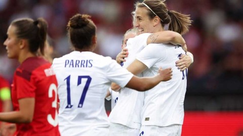 欧洲女足新王登基前的完美预演：友谊赛大胜展现三狮军团冠军相