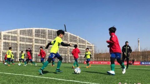 皇马2-1阿拉维斯复盘：伯纳乌的胜利带着寒意，73分距榜首仍有6分鸿沟