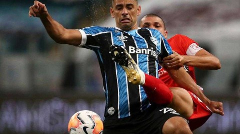 南美解放者杯：格雷米奥主场激战卡利美洲，平局背后的故事