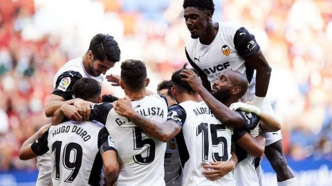 瓦伦西亚让一追四客场大胜奥萨苏纳，格德斯闪耀埃尔萨达尔