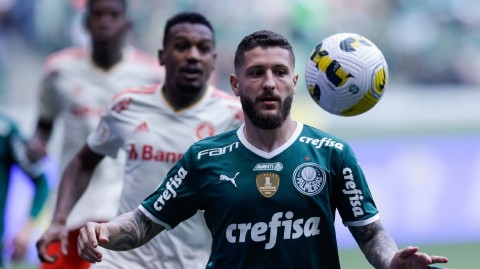 绿茵烽火夜：帕尔梅拉斯绝杀巴西国际的荣耀时刻