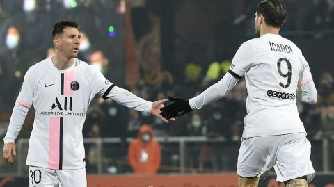 法甲赛场风云变幻 巴黎绝平洛里昂留憾