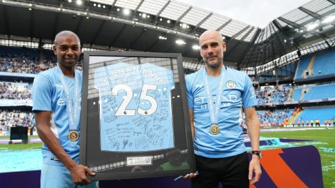 蓝月传奇告别伊蒂哈德 费尔南迪尼奥的冠军终章