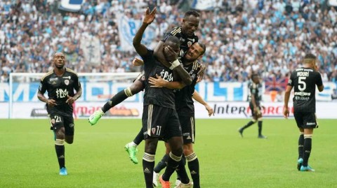 法甲赛场马赛主场遭阿雅克肖逆转