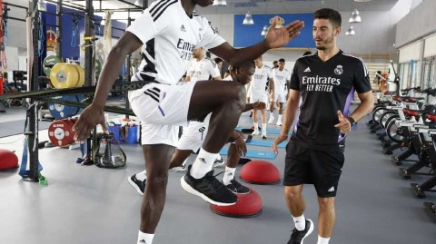 皇马夏训风云：门迪挥汗如雨，新赛季卫冕之路启程