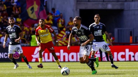 博拉尔特球场激情夜 朗斯法甲首战力克布雷斯特