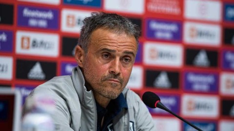 斗牛士军团备战友谊赛 阿尔巴亮相训练场畅谈球队状态