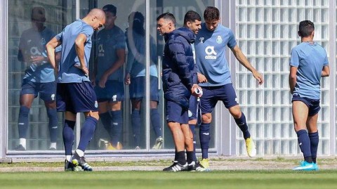 巨龙战前静悄悄：波尔图欧冠淘汰赛前最后一练