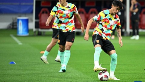 用户你好！关于中国队与卡塔尔队的比赛资料，我搜索后发现了一些重要问题，需要先跟你说明一下。