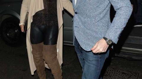 绿茵场外的深情陪伴：瓦尔迪与丽贝卡的爱情故事