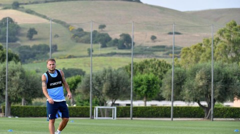 蓝鹰展翅待重启：意甲停摆两个月后，拉齐奥备战联赛冲刺