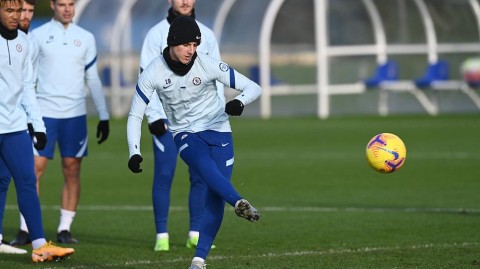 蓝军备战正酣：切尔西在凛冬中的科巴姆基地全力冲刺